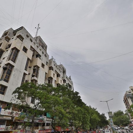 Hotel O Skyland Ahmedabad Exterior photo