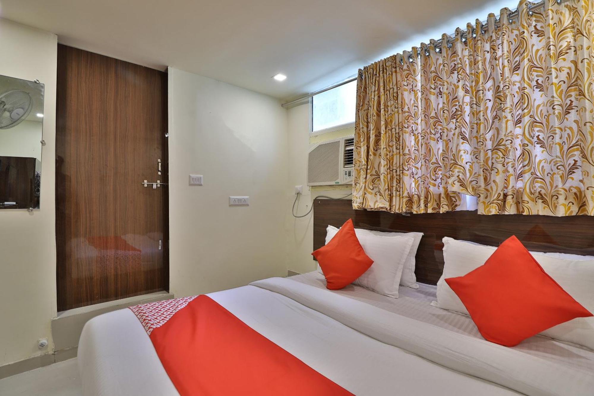 Hotel O Skyland Ahmedabad Exterior photo
