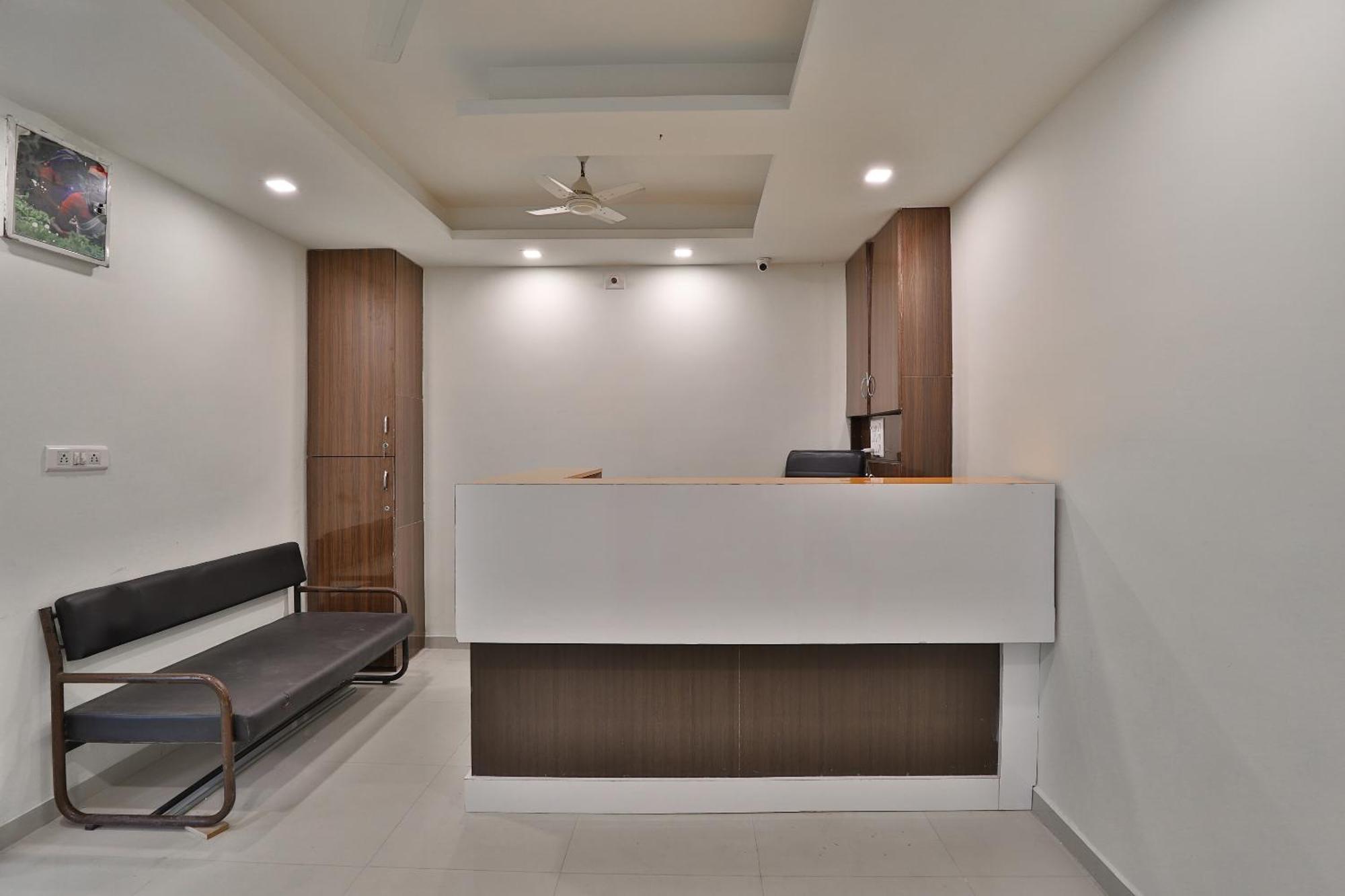 Hotel O Skyland Ahmedabad Exterior photo