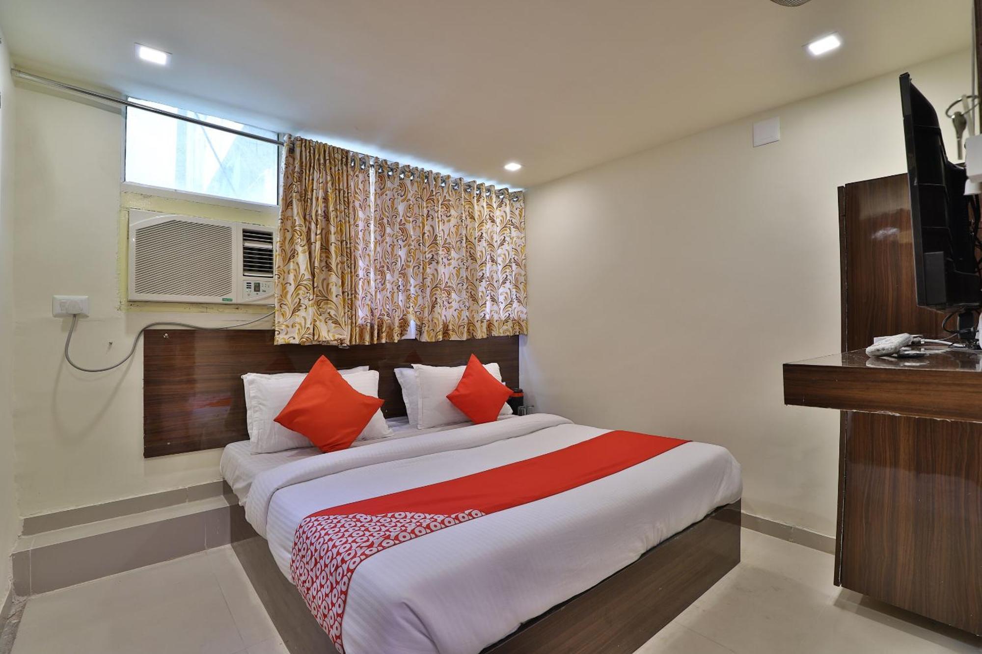 Hotel O Skyland Ahmedabad Exterior photo